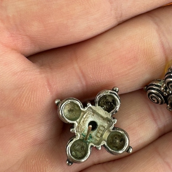 Caroline Ballou 925 Sterling silver and 18K yellow gold posts with onyx earrings - Picture 9 of 14